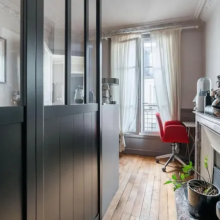 A Cosy 1-br In Beaugrenelle *